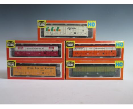 5 LifeLike 'HO' Scale Rolling Stock, boxed