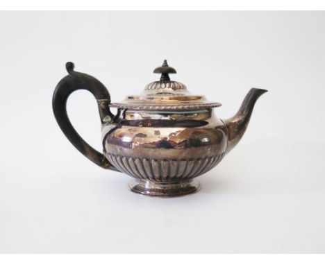 A George IV Silver Tea Pot, London 1824, R & S Garrard & Co., 775 g inc.