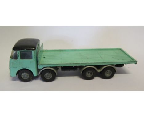 Spot-On Tri-ang ERF 68G Flatbed 1:42 Scale. Some wear