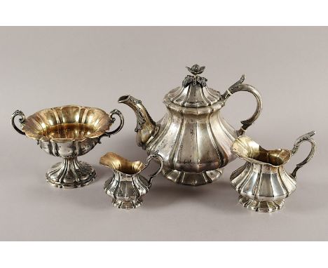 KAFFEE-KERN, 13lötig, innen vergoldet, bestehend aus einer Kanne, zwei Milchgießern und einer Zuckerschale (beigegeben), gera