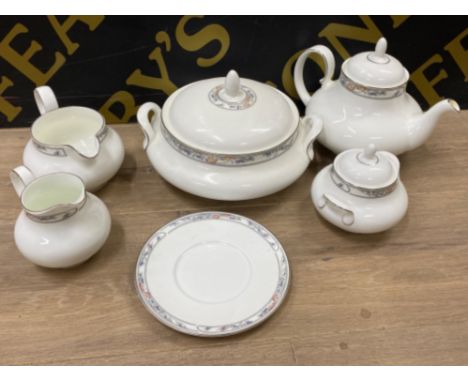 6 pieces of royal Doulton Arlington includes tureen, teapot, plate etc, dated 1990