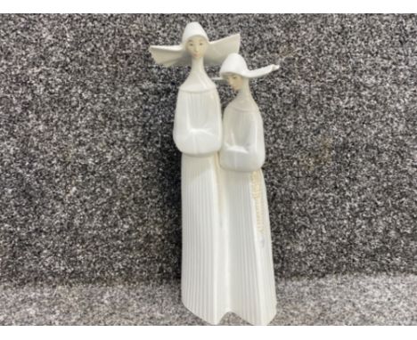Lladro 4611 Nuns in good condition with original box