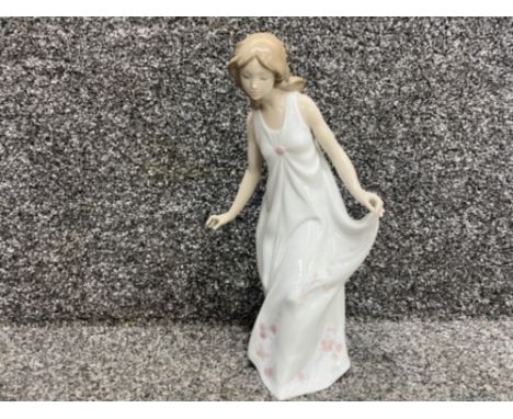 Lladro 6975 wonderful mother in good condition with original box