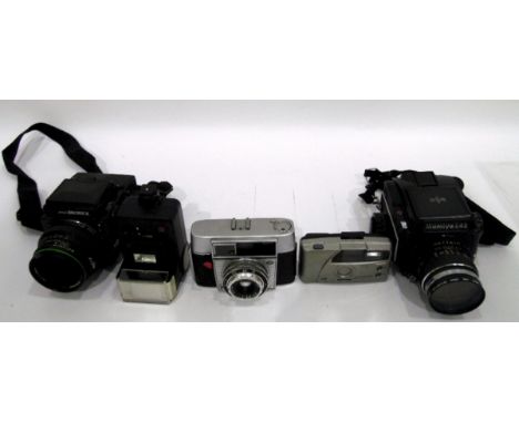 Quantity of cameras and accessories including a Zenza Bronika camera (no.8183649) with 1:2.8 f=75mm lens (no.7952451), a Mami