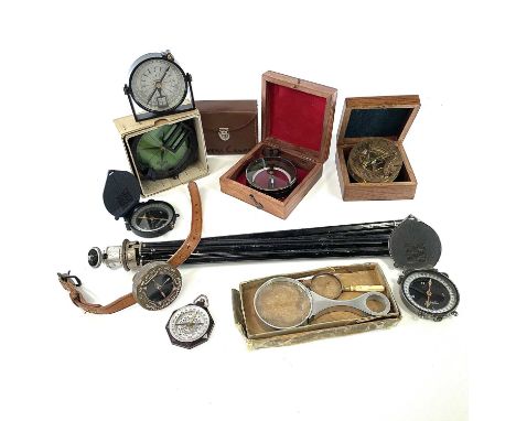 A Spencer &amp; Co London compass in presentation box together with a desk sundial compass by Hatton Garden London in present