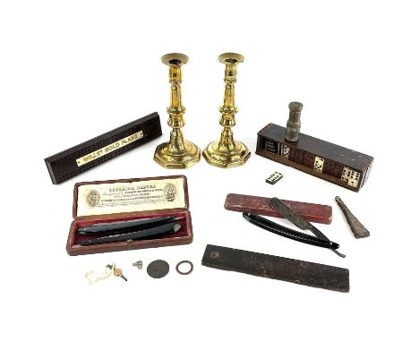 Miscellanea, comprising a Wills Gold Flake advertising Bakelite cribbage board, a box of bone and ebony dominoes, a French Ei