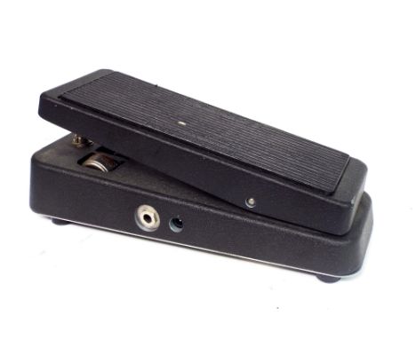 Jim Dunlop model GCB-95 original Cry Baby wah wah guitar pedal
