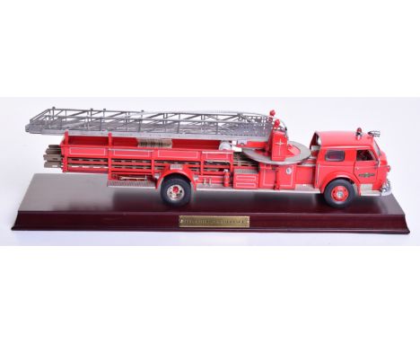 Franklin Mint Precision Model American La France Series 700 Fire Engine, 1:32 scale, in near mint condition, with display sta