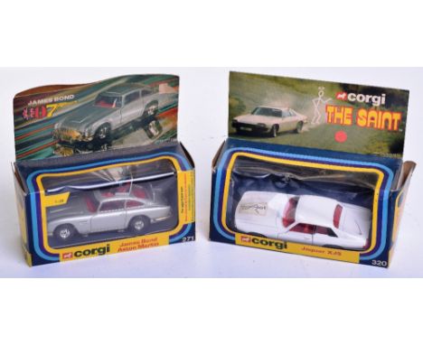 Corgi Toys 271 James Bond Aston Martin 1:36 scale, silver body, with ejector seat, rear bullet screen, retractable machine gu