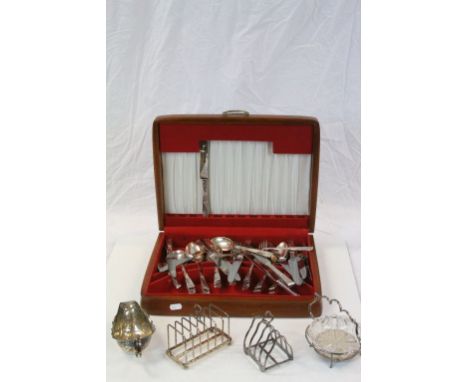 Small collection of vintage Silver plate to include a Hukin &amp; Heath Toast rack and a cased Canteen of cutlery by Smith Se