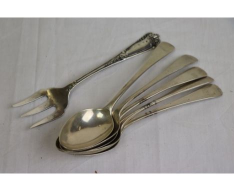 Five Edwardian silver dessert spoons, Old English pattern, makers Martin, Hall &amp; Co, Sheffield 1906 together with an earl