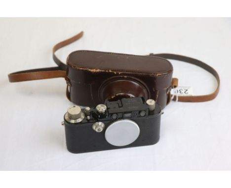 Leica Ernst Leitz Wetzlar D.R.P camera No. 128132, without lens, cased