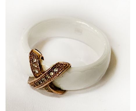 ENAMEL RING WITH 9CT GOLD &amp; DIAMOND - SIZE N/O