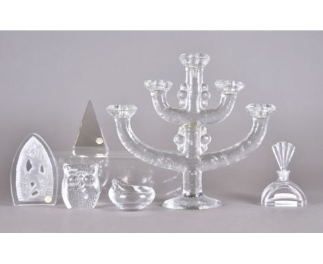 Timo Sarpaneva (1926-2006) five branch ice glass candlestick, 30.5 cm. Together with a quantity of glassware including a Stud