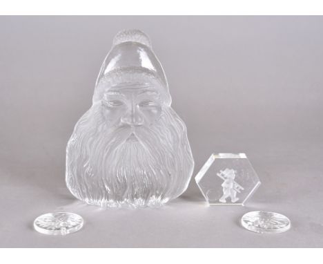 Mats Jonasson (b. 1945) crystal glass sculpture of Father Christmas, signed and inscribed 'Merry Christmas to Manfred 1981/Ma