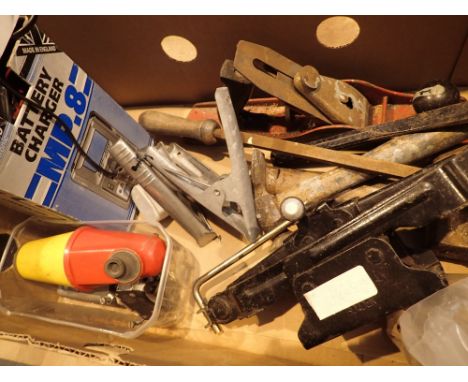 Assorted tools including planes jack battery charged lamp etc   CONDITION REPORT:  The electrical items included in this lot 