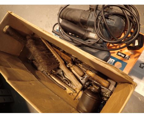 Box of mixed tools and a Black and Decker sander   CONDITION REPORT:  The electrical items included in this lot have been PAT