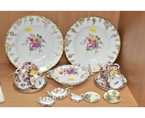 A GROUP OF ROYAL CROWN DERBY TABLE AND TRINKET WARE, comprising two gilt 'Vine' pattern border tea plates (one cracked), a 'D