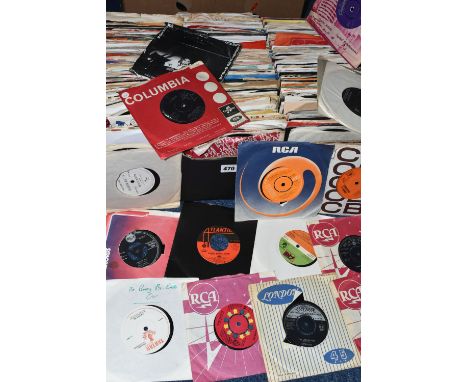 A BOX OF VINYL SINGLES, over three hundred records, artists to include Elvis Presley, Simon and Garfunkel, Fleetwood Mac, Dav