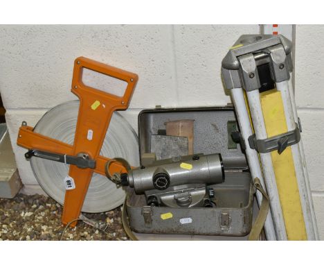 A GROUP OF SURVEYOR'S MEASURING TOOLS, comprising a tripod, measure and Topcon model TS2 No. 5610386 level (4) (Condition rep