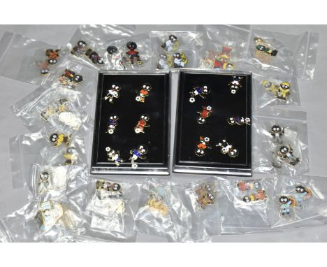A BOX CONTAINING A COLLECTION OF ROBERTSON'S JAM BADGES, fifty seven badges to include footballers, Roman centurions, Boy Sco