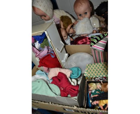 A QUANTITY OF VINTAGE DOLLS AND CLOTHING, to include an Amanda Jane doll and quantity of branded clothing, Palitoy Tressy dol