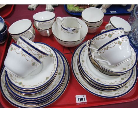 Heathcote "Sheraton" China Tea Service, of approximately forty pieces.