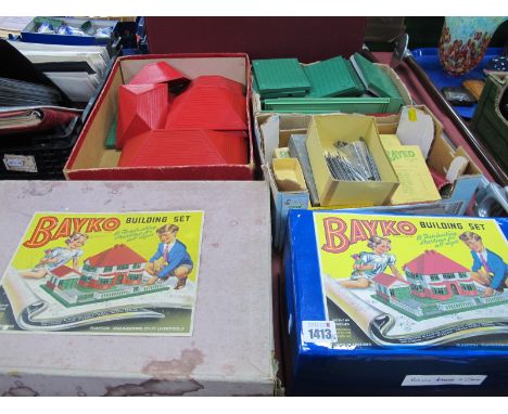 A Large Quantity of 1950's Bayko Building Accesosories etc. (5 boxes).