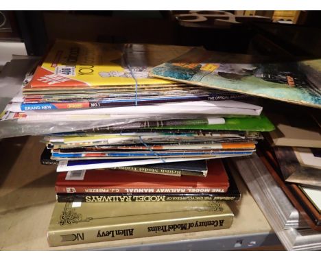 Collection of Hornby and other model train magazines. Not available for in-house P&amp;P 