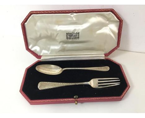A 1930s London silver fork and spoon (each: 14cm) (combined: 46.05g) in original Harrods presentation box