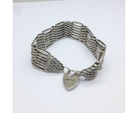 A silver gate bracelet, 48g