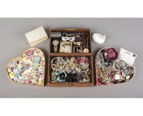 A very large collection of costume jewellery, to include a quantity of ceramic brooches, bangles, necklaces, bracelets and tr