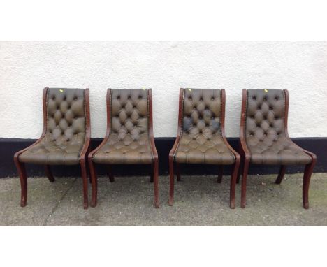 Set 4x of Button Back Wood Frame Chairs 