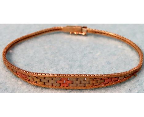 Vintage 9k tri gold bracelet. Weight 5g

Appears in reasonable used condition 