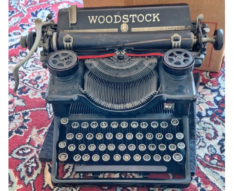 Vintage "Woodstock" typewriter

 