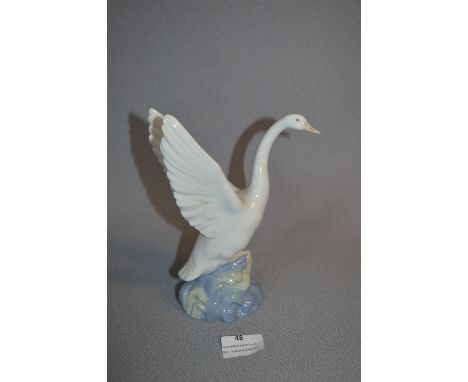 Nao Lladro Figurine - Swan 