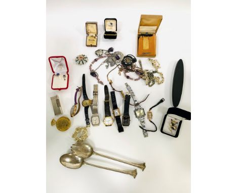Quantity of costume jewellery and fashion watches. Estimate: £20-40.This item qualifies for in-house posting.