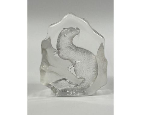 A Mats Jonasson Swedish lead crystal river otter paperweight, signed to the base, 9 x 3 x 11.5cms. Estimate £20-40.This item 