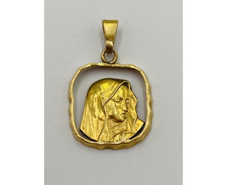 18ct gold pendant, 1.7g. Estimate: £60-80.This item qualifies for in-house posting.