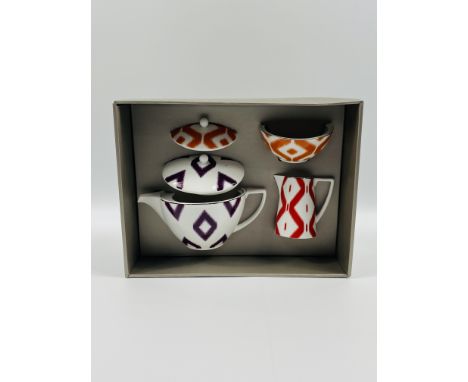 A boxed Jasper Conran at Wedgwood Kilim design teapot, 22 x 12 x 12cms; cream jug and sugar bowl. Estimate £20-40.This item q
