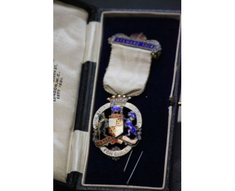 Boxed Silver & Enamel Masonic medal 1924