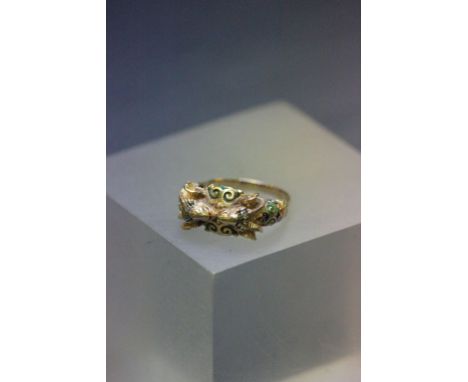 Boxed Greek 18k Gold & Enamel ring with Rams head design