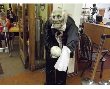 Automaton Halloween butler, audio with several phrases, battery powered