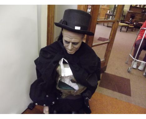 6ft automaton Halloween butler, audio with several phrases, mains powered