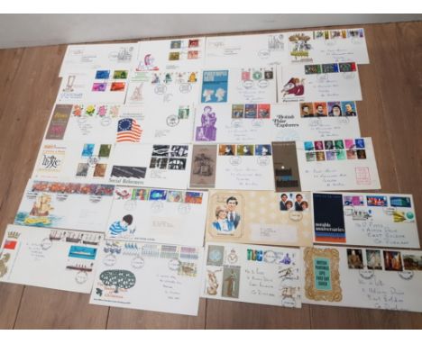 LARGE QUANTITY OF GREAT BRITAIN FIRST DAY COVERS A DUPLICATED RANGE FROM 1968 TO 1983 OVER 200 MOSTLY TYPED ADDRESS