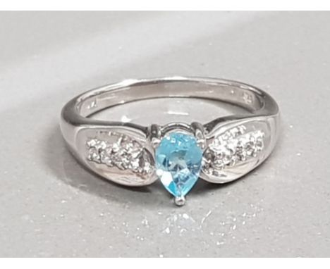 14CT WHITE GOLD BLUE TOPAZ AND DIAMOND RING 3.6G SIZE N1/2