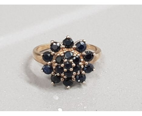 9CT GOLD BLACK STONE CLUSTER RING 3.3G SIZE P1/2