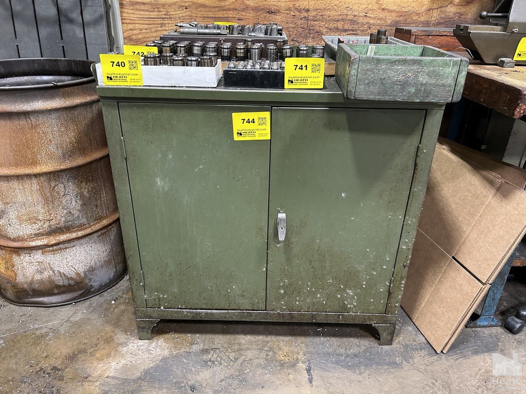 Lot 744