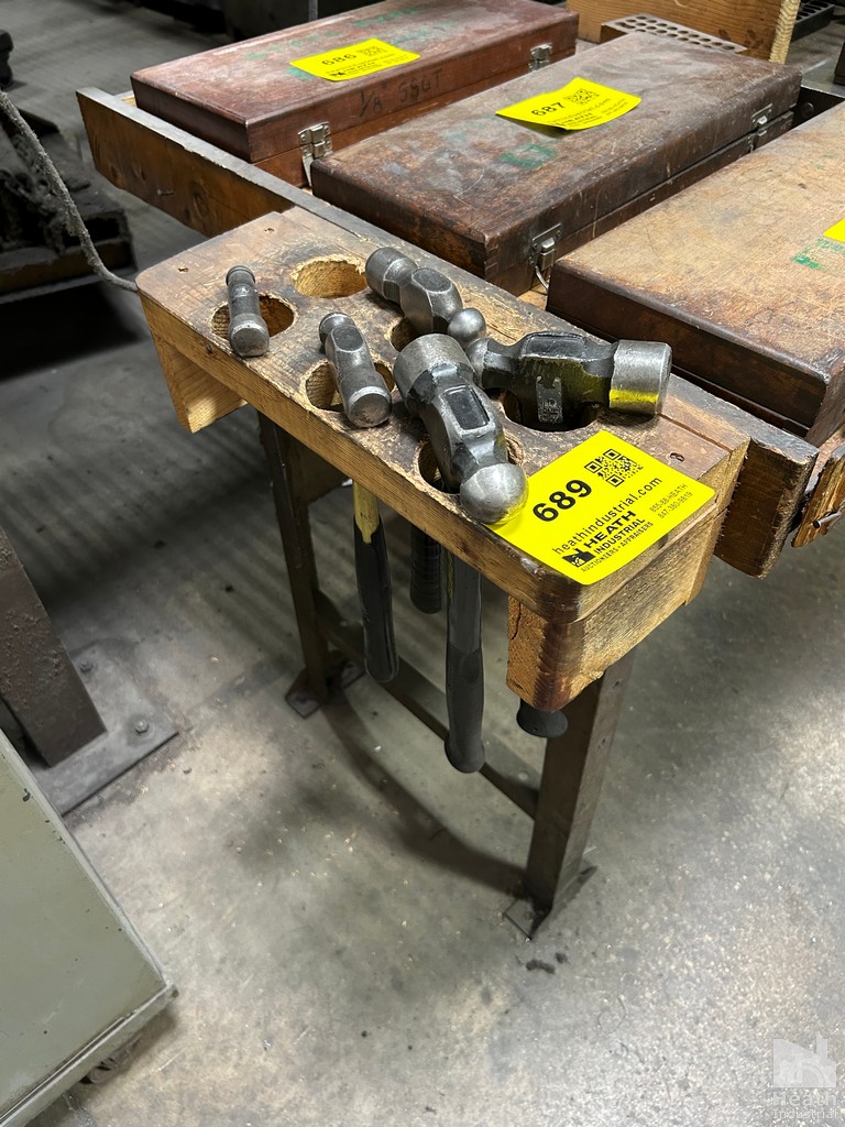 Lot 689
