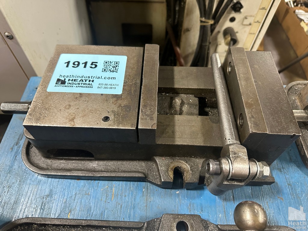 Lot 1915
